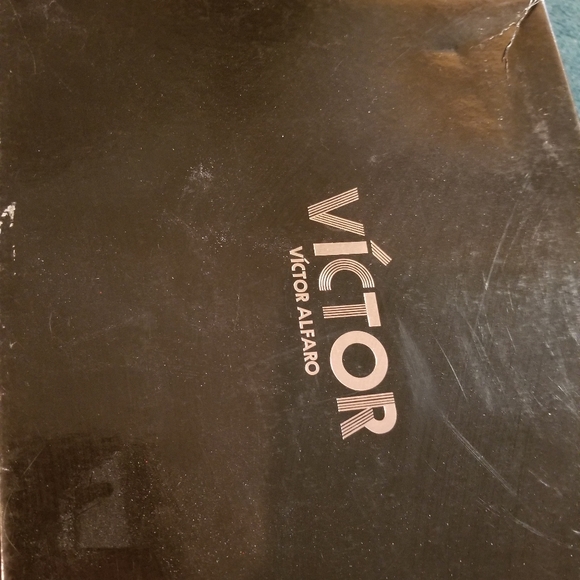 Victor Alfaro Clairette Black Patent Pumps - Picture 2 of 9